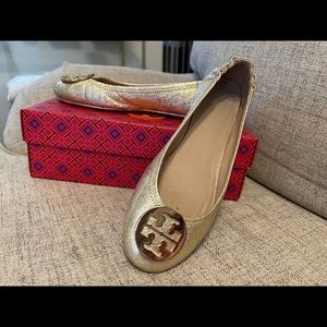 Tory Burch Minnie gold flat